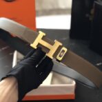 爱马仕（Hermès）棕色粒面小牛皮金色 H 扣双面男士腰带 - Image 2