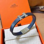 爱马仕（Hermès）皮革 H 扣手镯  暗蓝色 - 图片 3