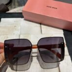 缪缪（Miu Miu）无框方形金属太阳镜（橙色镜腿款）