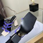 范思哲 La Medusa 系列紫色多带防水台方头高跟凉鞋 - 图片 2