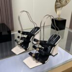 范思哲 La Medusa 系列黑色多带防水台方头高跟凉鞋 - 图片 3