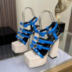 范思哲 Versace Medusa Aevitas 系列超高跟防水台凉鞋（亮蓝色款）