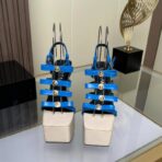 范思哲 Versace Medusa Aevitas 系列超高跟防水台凉鞋（亮蓝色款） - 图片 3