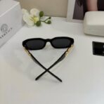 范思哲（VERSACE）Medusa 系列黑色小方框美杜莎徽章太阳镜 - 图片 3