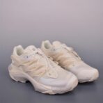 萨洛蒙 Salomon 户外功能鞋 杏色