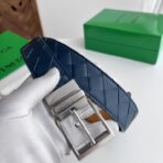 葆蝶家（Bottega Veneta）藏青蓝绗缝小牛皮银色板扣男士腰带 - 图片 2
