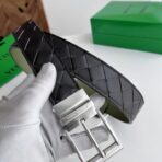 葆蝶家（Bottega Veneta）黑面绿底绗缝小牛皮银色板扣男士腰带