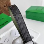 葆蝶家（Bottega Veneta）黑面绿底绗缝小牛皮银色板扣男士腰带 - 图片 3