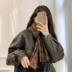 赛琳CELINE凯旋门散林老花羊绒围巾 黑棕色 - Imagem 4