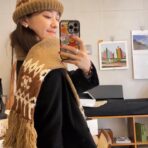 赛琳(Celine) logo字母提花长围巾 棕色 - 图片 4