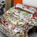 超现实爱马仕枢纽-数码印花围巾 粉色边款 - 图片 3