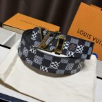 路易・威登 Initiales Damier Graphite 黑灰棋盘格经典男士宽腰带 - 图片 2