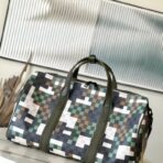 路易威登（Louis Vuitton）2024 春夏男装系列像素迷彩 Keepall 旅行袋 - Imagem 4