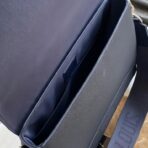 路易威登（Louis Vuitton）District 小号邮差包（深蓝色 Taïga 牛皮款） - Image 4