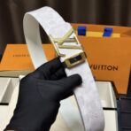 路易威登（Louis Vuitton）INITIALES 白色老花帆布金色扣腰带 - Imagem 4