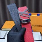 路易威登（Louis Vuitton）INITIALES 红面黑底荔枝纹牛皮银扣腰带 - Imagem 3