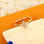 路易威登（Louis Vuitton）Monogram Flower 系列玫瑰金钻石戒指 - Imagem 3