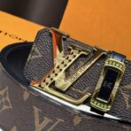 路易威登（Louis Vuitton）限量款 Monogram 老花帆布雕花 LV 扣腰带 - Image 4