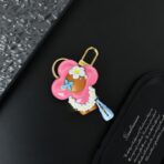 路易威登（Louis Vuitton）黑皮夏威夷娃娃钥匙扣