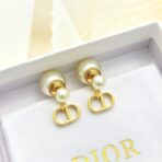 迪奥双球珍珠CD字母耳钉 - Imagem 2