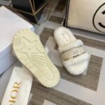 迪奥 Dior Christal Dior 系列毛绒穆勒拖鞋（白浅金配色款） - Image 3