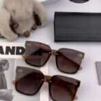 迪奥（Dior）30 Montaigne 系列复古大框太阳镜