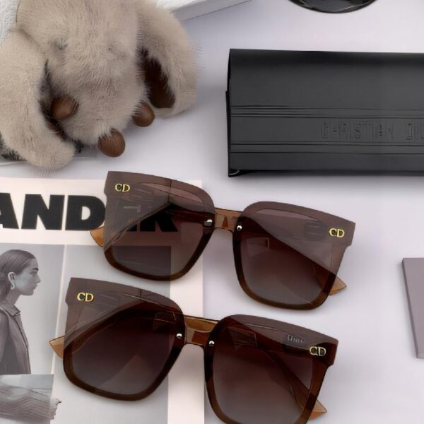 迪奥（Dior）30 Montaigne 系列复古大框太阳镜