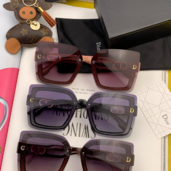 迪奥（Dior）30 Montaigne 系列大框太阳镜