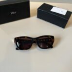 迪奥（Dior）CD Signature 系列花棕色醋酸纤维 CD 标识装饰猫眼太阳镜 - Imagem 3