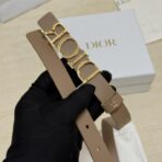 迪奥（Dior）棕色小牛皮金色金属 DIOR 字母扣细腰带