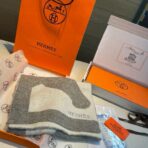 顶级羊绒针织长巾 灰白款 - Imagem 3