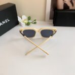 香奈儿（CHANEL）金属双 C 装饰方形太阳镜 淡黄色 - 图片 3