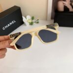 香奈儿（CHANEL）金属双 C 装饰方形太阳镜 淡黄色 - 图片 4