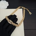 香奈儿（Chanel）双 C 镶钻链条项链 - Imagem 4