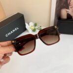 香奈儿（Chanel）方框双 C 太阳镜 棕色