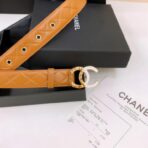 香奈儿（Chanel）棕色绗缝小牛皮双 C 链条扣女士腰带 - Imagem 3