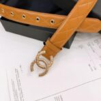 香奈儿（Chanel）棕色绗缝小牛皮金色雕花双 C 扣女士腰带 - 图片 4