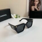 香奈儿（Chanel）矩形醋酸纤维太阳镜（黑金色款）