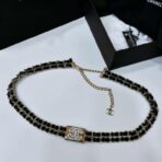 香奈儿（Chanel）经典双 C 系列镂空白色logo黑金属链条双 C 扣饰腰带