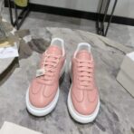 亚历山大麦昆 Oversized 系列粉色漆皮厚底休闲运动鞋