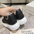 亚历山大麦昆 Oversized 系列黑色皮革棕色鞋带厚底休闲运动鞋 - 图片 2