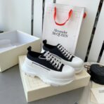 亚历山大・麦昆 Oversized 系列厚底休闲鞋（黑白拼接款） - 图片 3