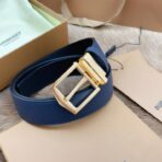 （Burberry）蓝色粒面小牛皮金色板扣男士腰带