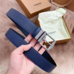 （Burberry）蓝色粒面小牛皮银色板扣男士腰带 - 图片 4