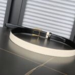 （Celine）白色小牛皮金色凯旋门扣双面女士腰带 - Imagem 3