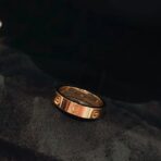 𝐂𝐚𝐫𝐭𝐢𝐞𝐫•卡地亚 LOVE经典窄版单钻对戒 - 图片 2