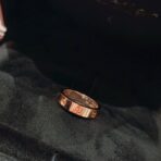 𝐂𝐚𝐫𝐭𝐢𝐞𝐫•卡地亚 LOVE经典窄版单钻对戒 - 图片 4