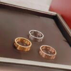 𝐂𝐚𝐫𝐭𝐢𝐞𝐫•卡地亚 𝐋𝐨𝐯𝐞 经典宽版三钻戒指 - 图片 2