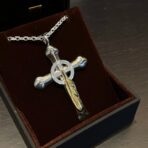 𝐆𝐨𝐫𝐨'𝐬高桥吾郎  金羽毛十字架项链 - 图片 2