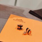 𝗛𝗲𝗿𝗺𝗲𝘀‘经典𝐇字母𝐏𝐨𝐏'𝐇珐琅系列耳环 - 图片 3